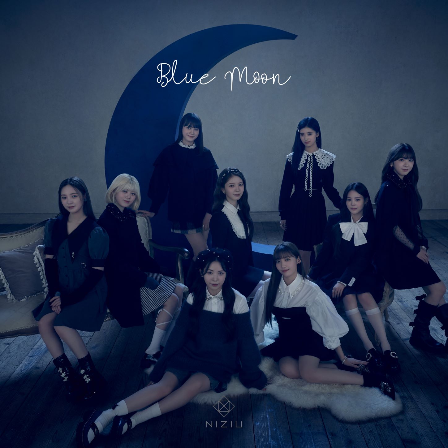 NiziU、最新曲「Blue Moon」の先行配信がスタートし、iTunes、LINE